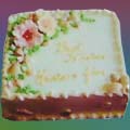 Yummy Yummy - 3.3 pounds vanilla square shape cake