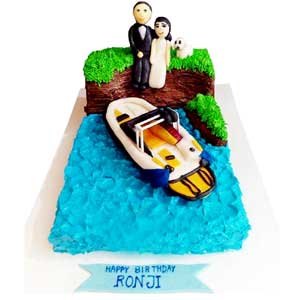 (32) 5 Pounds Fondant Boat Cake
