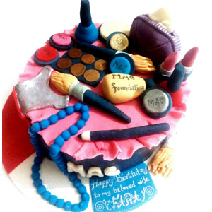 (61) 3 Pound Fondant Mac Cake