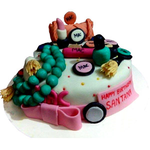 (62) 2 Pound Fondant Mac Cake