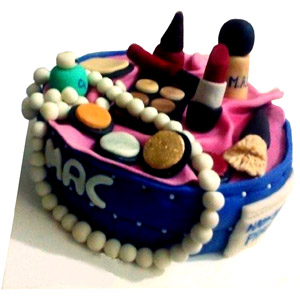 (64) 2 Pounds Mac Fondant Round Shape Cake