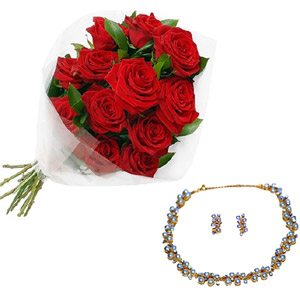 Red roses W/ Necklace