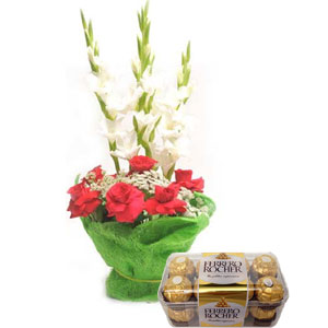 (50) Mixed flower W/ Ferrero Rocher Chocolate