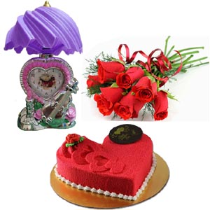   Cake W/ Flowers & Lamp 