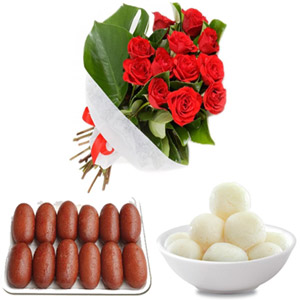 (000006) Red roses in bouquet with sweets