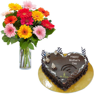 (000002) Mix gerberas in vase and heart shape cake