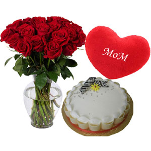 (0004) Cake W/ rose & pillow