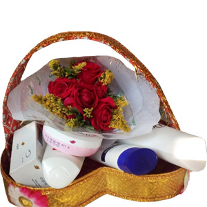 (69) Cosmetic Gift basket W/ 6 Piece Red Roses